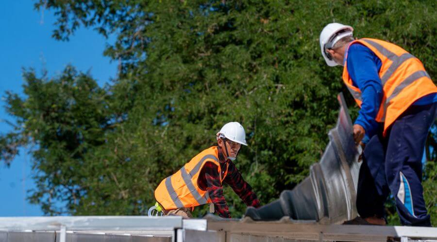 Professional gutter cleaning in Maxwelton, WV